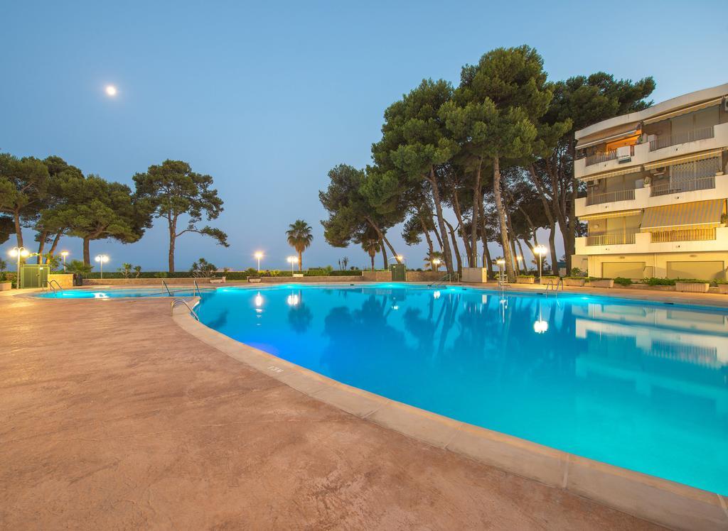 Ona Internacional Apartments カンブリルス 部屋 写真